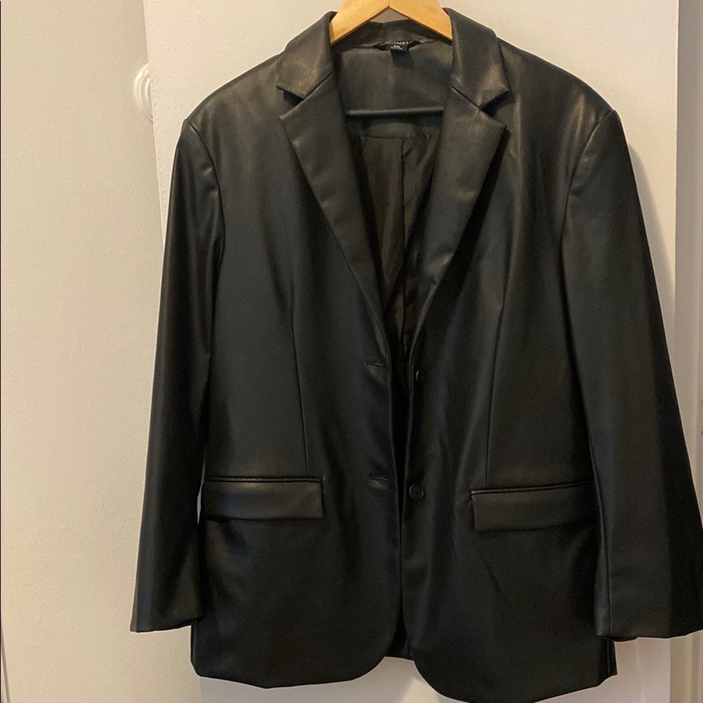 Pre-Owned Women's Black Blazer